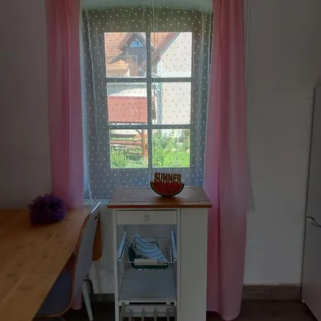 Nyaraló Káli Mama Háza