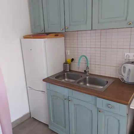 Nyaraló Káli Mama Háza